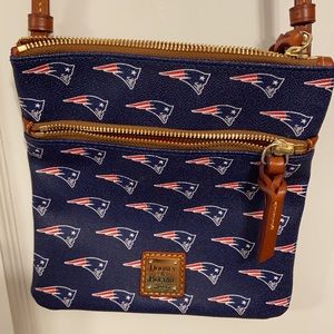 Dooney & Burke Patriot small cross body bag